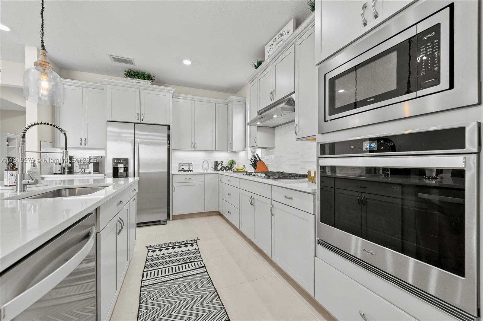 Small Image of 12355 SOUTH WEST MYRTLE OAK DR, Port St. Lucie Number 28