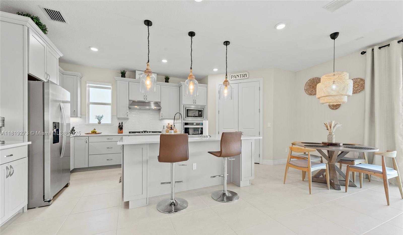 Small Image of 12355 SOUTH WEST MYRTLE OAK DR, Port St. Lucie Number 32