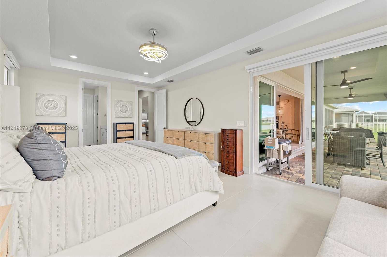 Small Image of 12355 SOUTH WEST MYRTLE OAK DR, Port St. Lucie Number 39