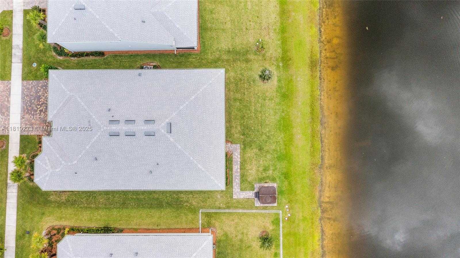 Small Image of 12355 SOUTH WEST MYRTLE OAK DR, Port St. Lucie Number 4