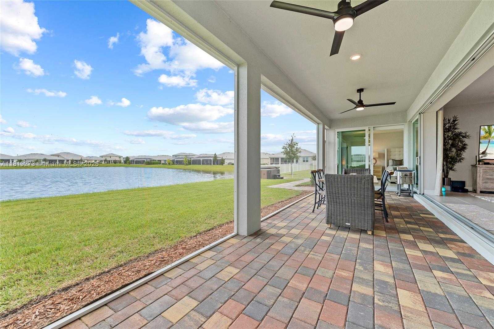 Small Image of 12355 SOUTH WEST MYRTLE OAK DR, Port St. Lucie Number 42