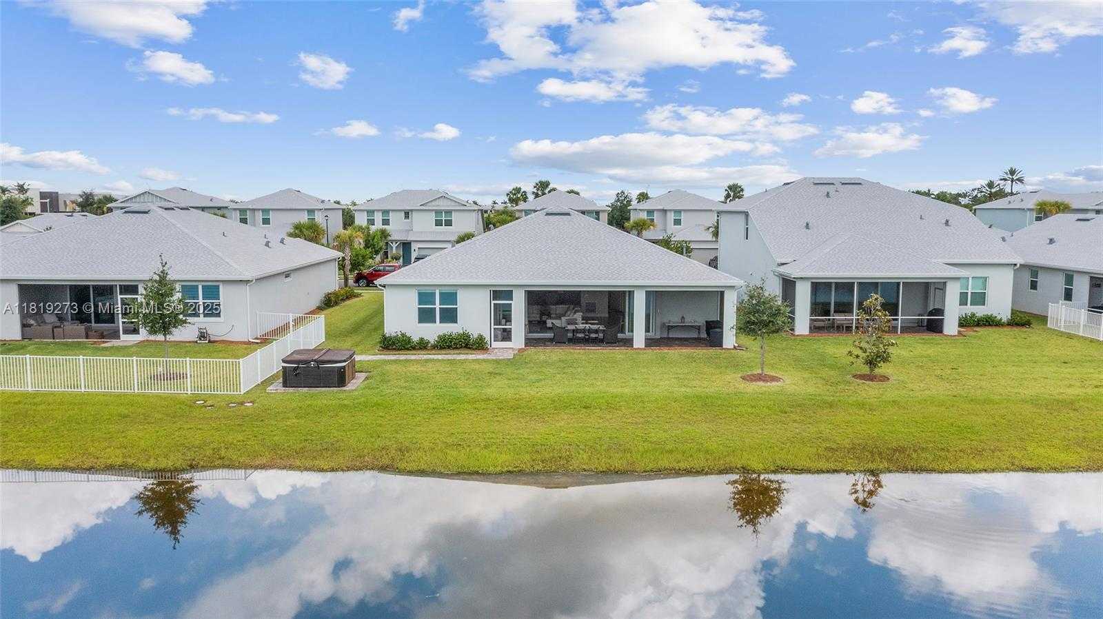 Small Image of 12355 SOUTH WEST MYRTLE OAK DR, Port St. Lucie Number 5