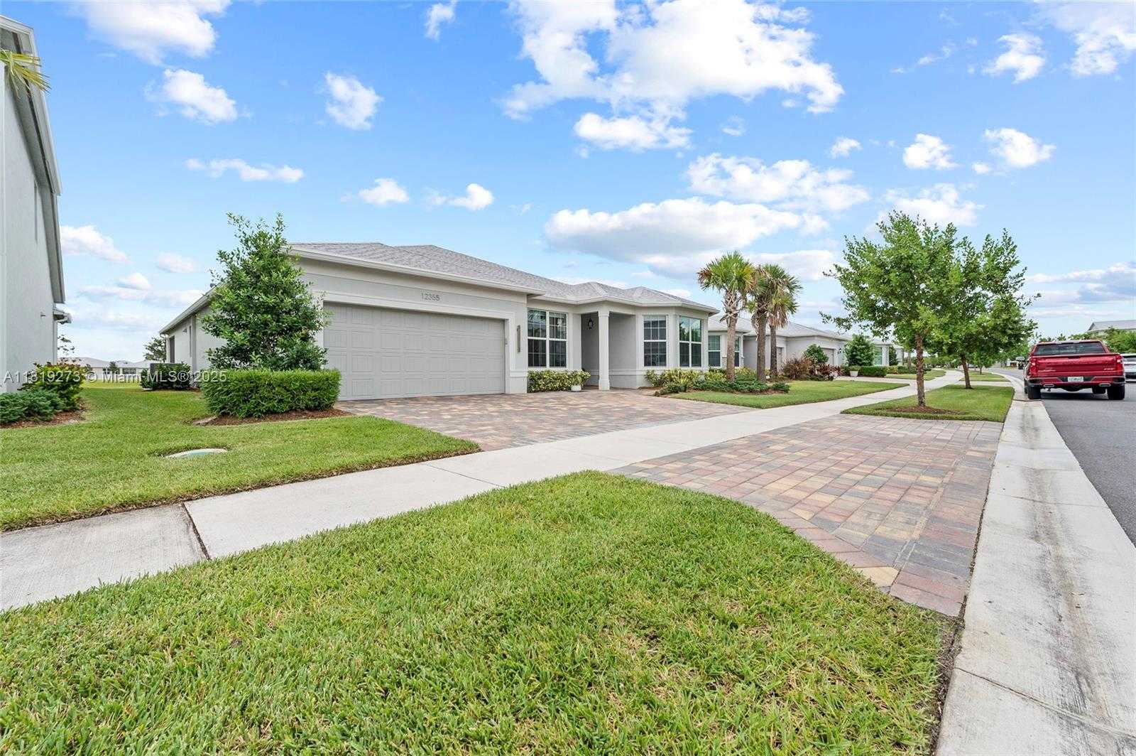 Small Image of 12355 SOUTH WEST MYRTLE OAK DR, Port St. Lucie Number 8