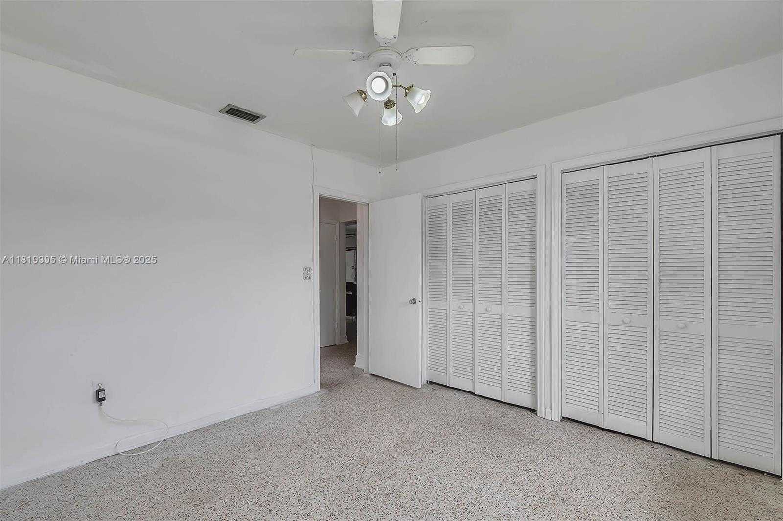 Small Image of 1150 WEST 69TH PL, Hialeah Number 19
