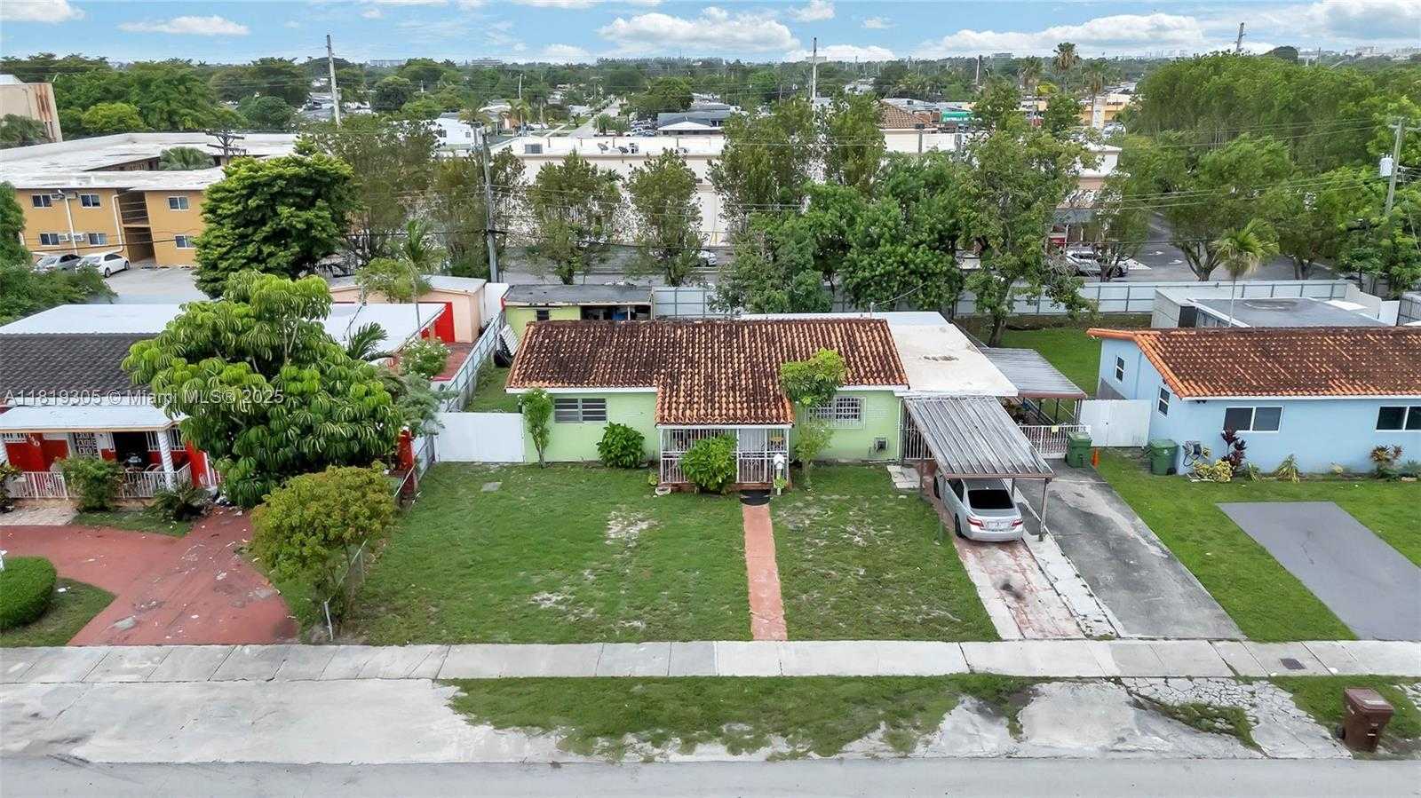 Small Image of 1150 WEST 69TH PL, Hialeah Number 2