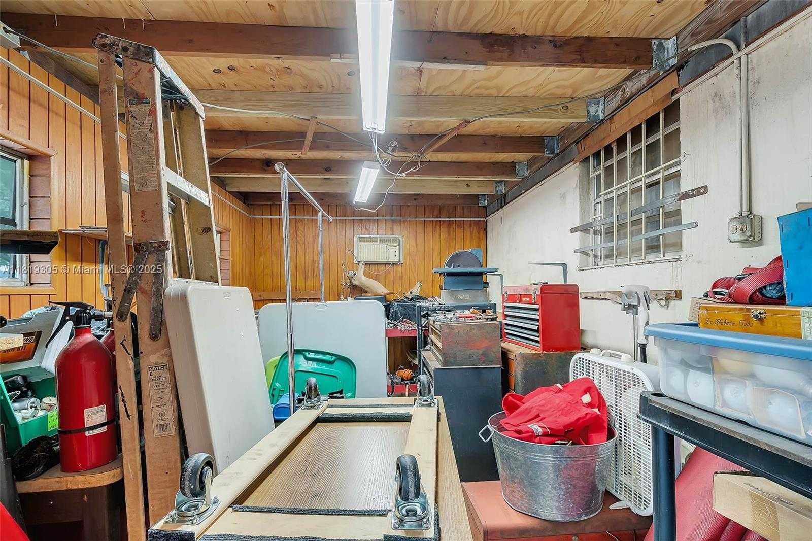 Small Image of 1150 WEST 69TH PL, Hialeah Number 23