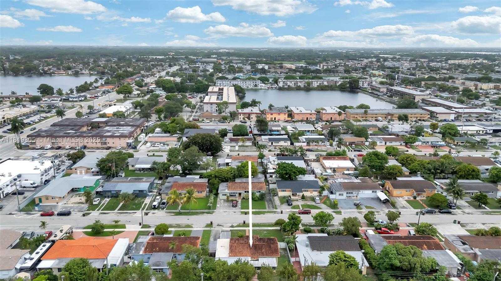 Small Image of 1150 WEST 69TH PL, Hialeah Number 34