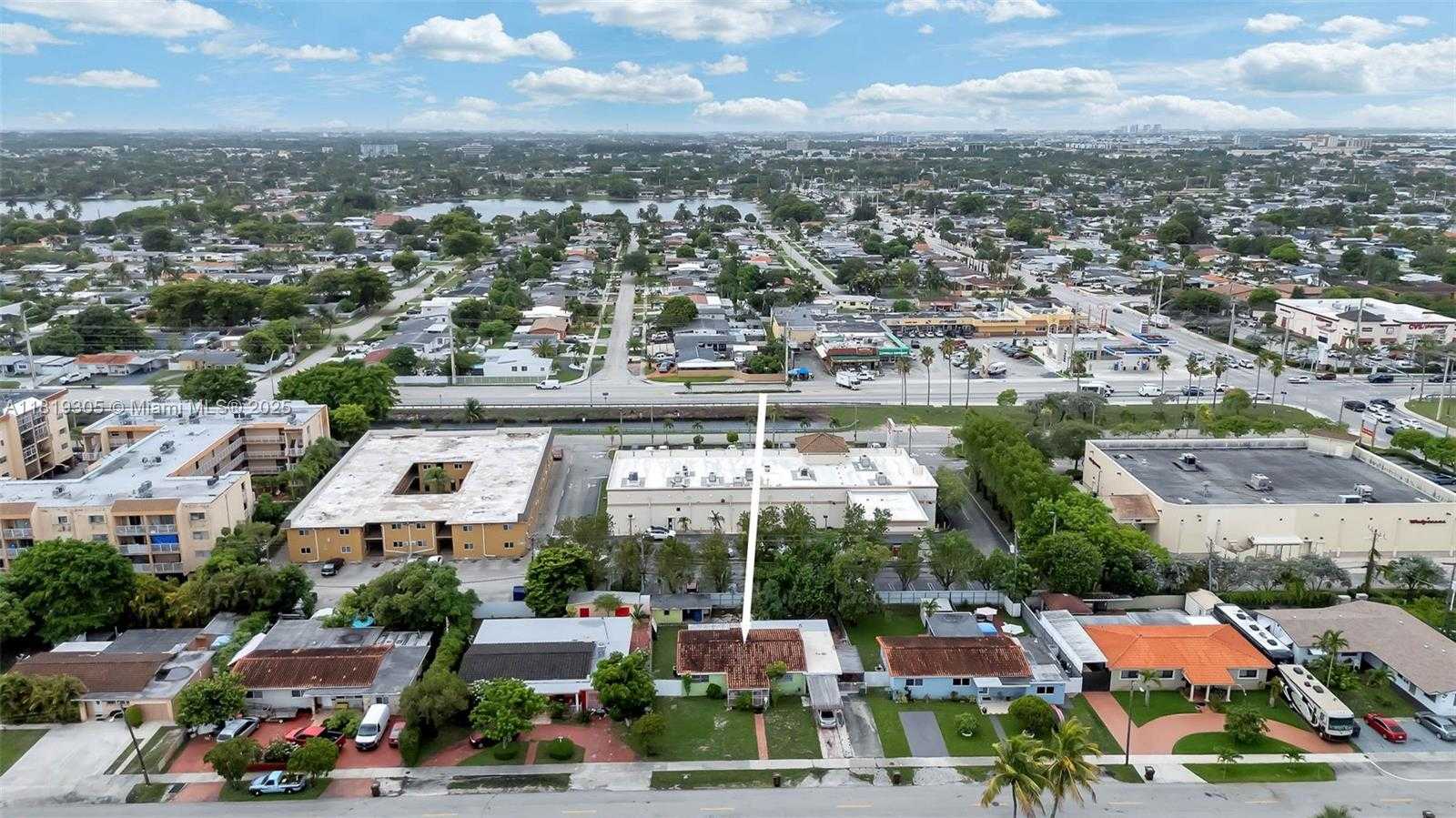 Small Image of 1150 WEST 69TH PL, Hialeah Number 37