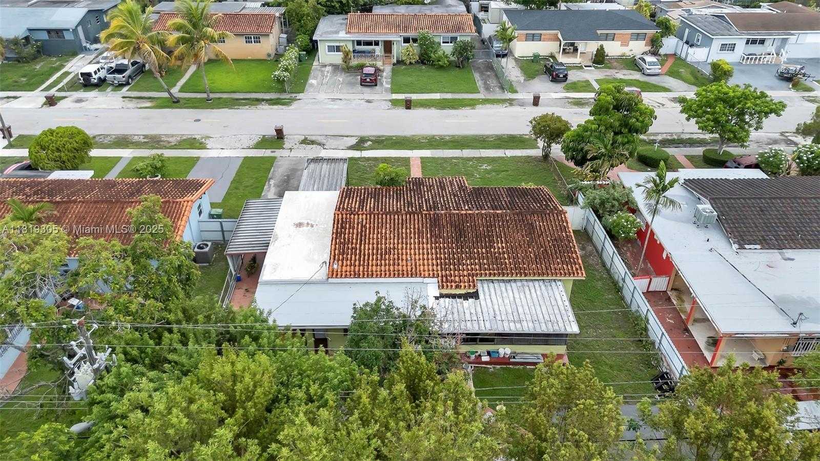 Small Image of 1150 WEST 69TH PL, Hialeah Number 40