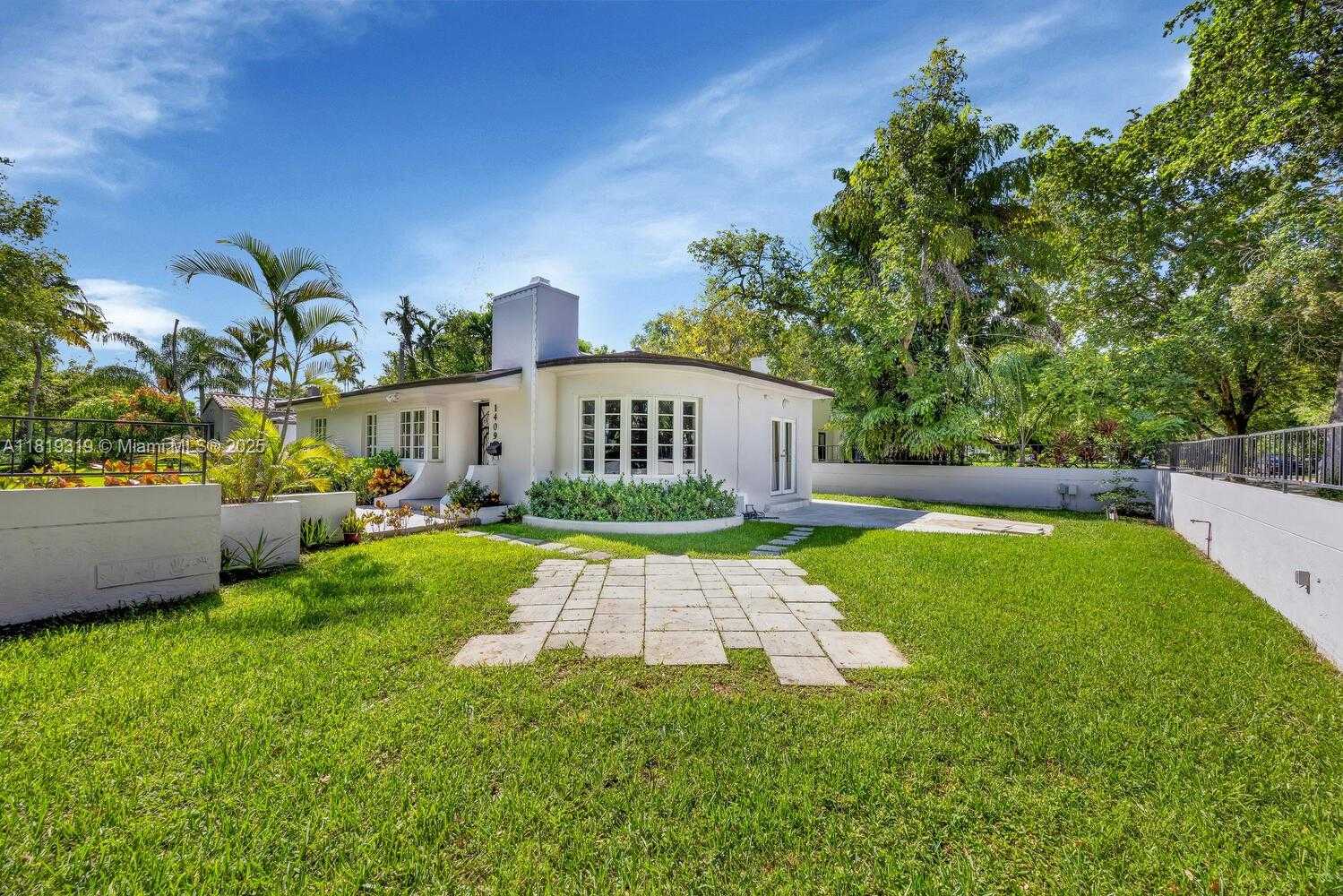 Small Image of 1409 MEDINA AVE, Coral Gables Number 2