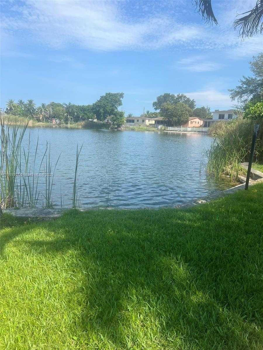 Small Image of 13201 NORTH WEST 26TH COURT, Miami Number 3