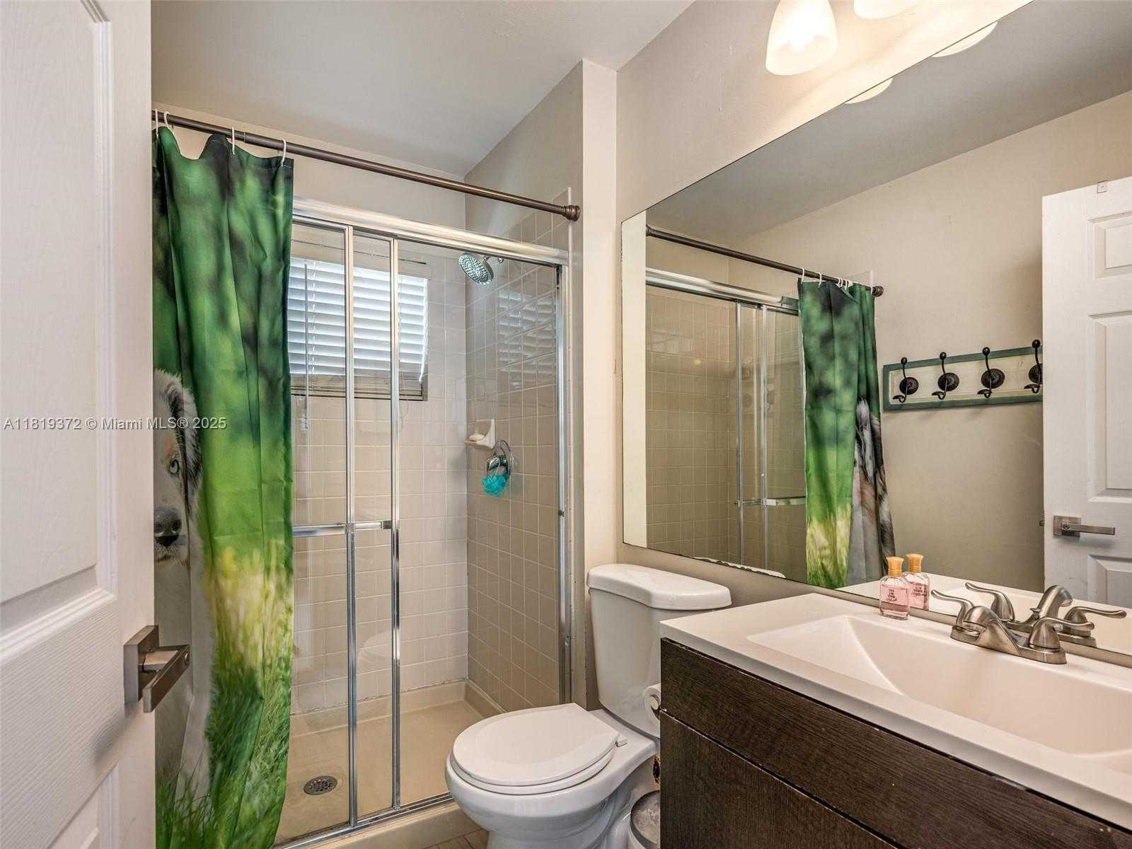 Small Image of 643 LAKE BLVD, Weston Number 26