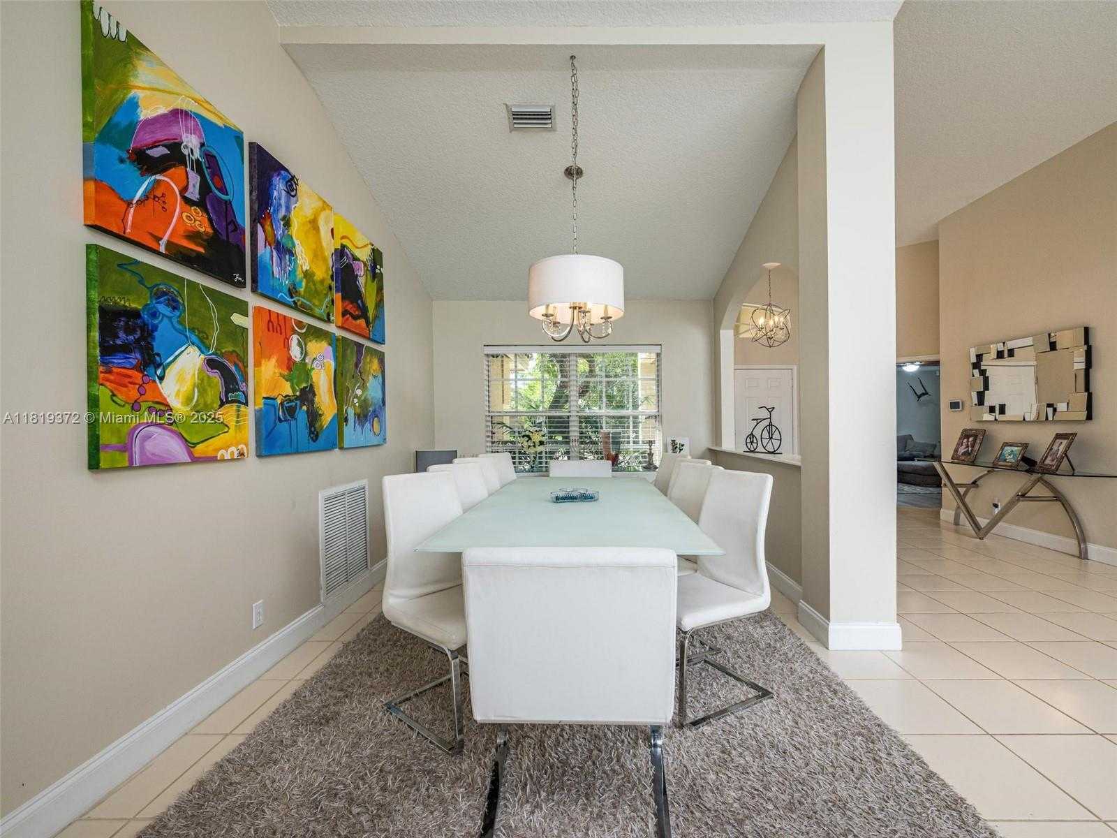 Small Image of 643 LAKE BLVD, Weston Number 7