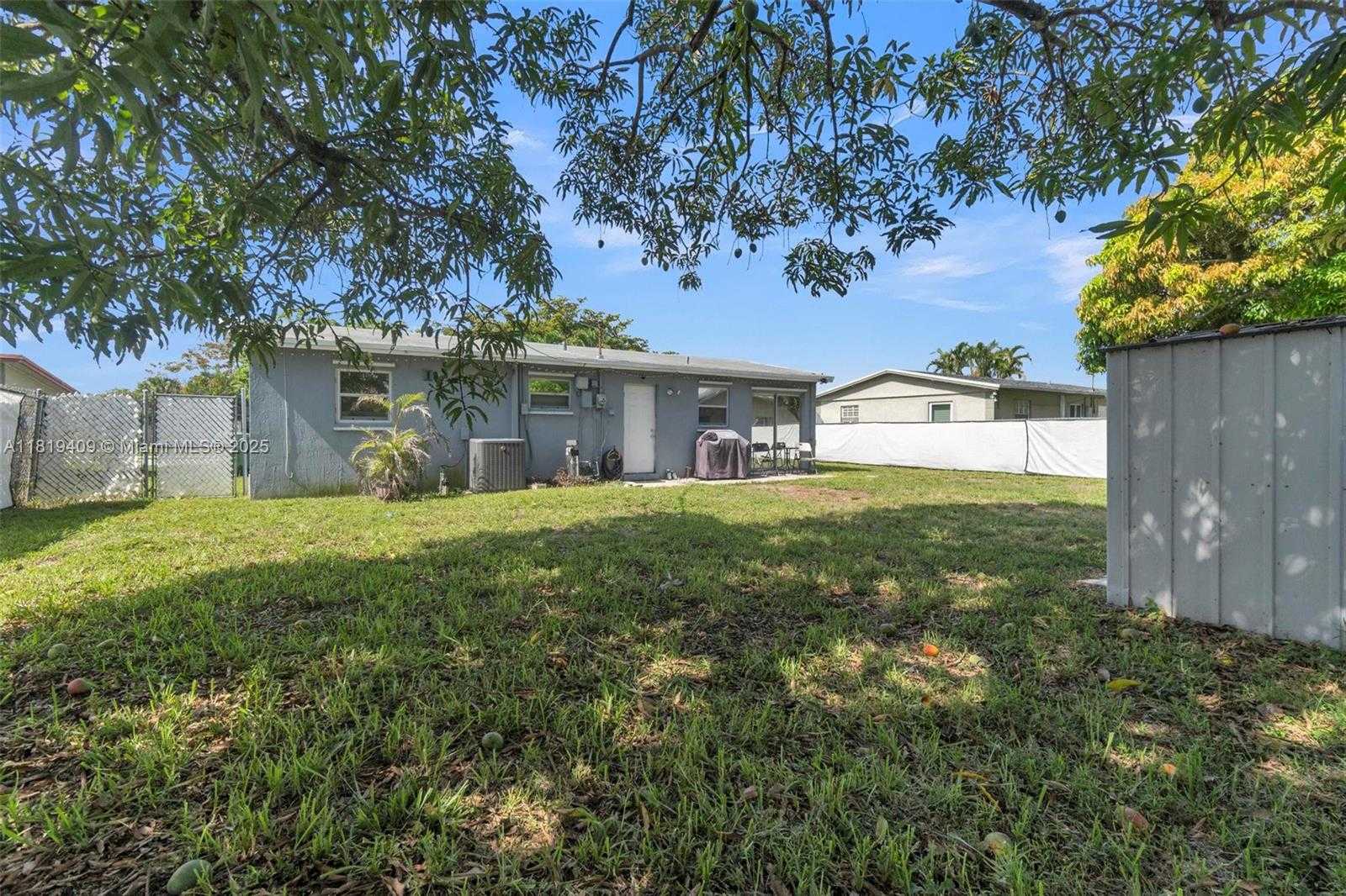 Small Image of 2771 NORTH WEST 25TH ST, Fort Lauderdale Number 3