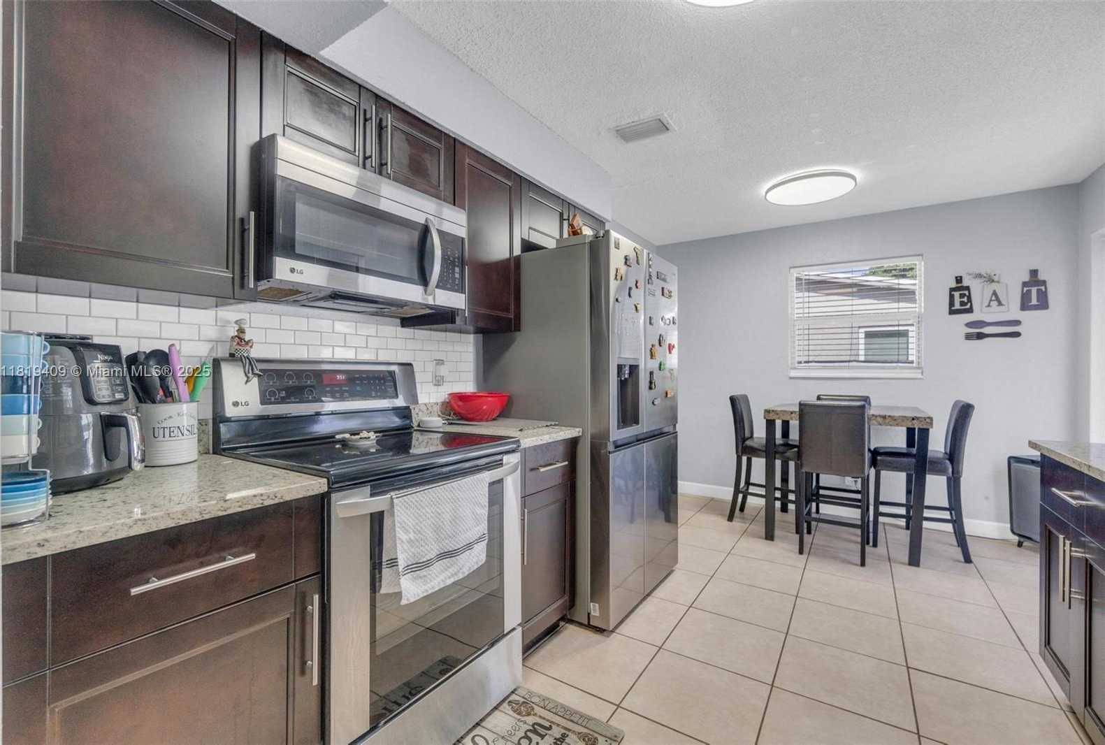 Small Image of 2771 NORTH WEST 25TH ST, Fort Lauderdale Number 8