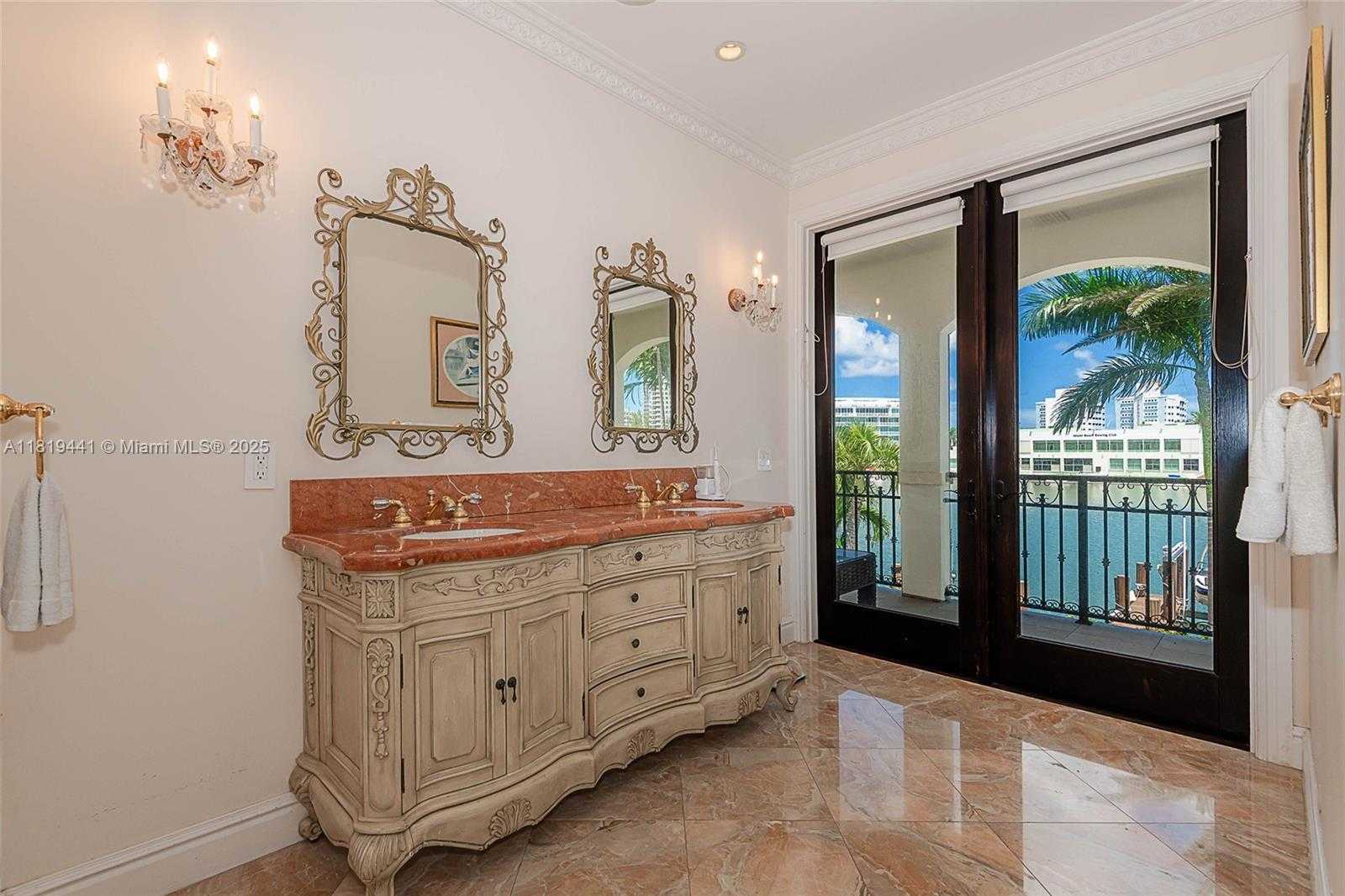 Small Image of 6535 ALLISON RD, Miami Beach Number 36