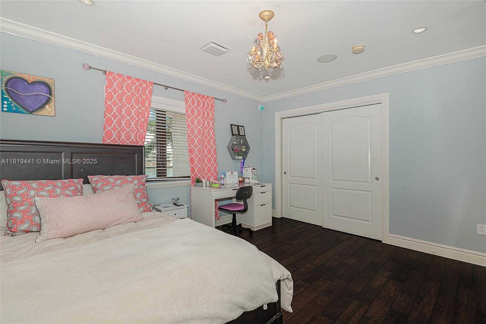 Small Image of 6535 ALLISON RD, Miami Beach Number 46