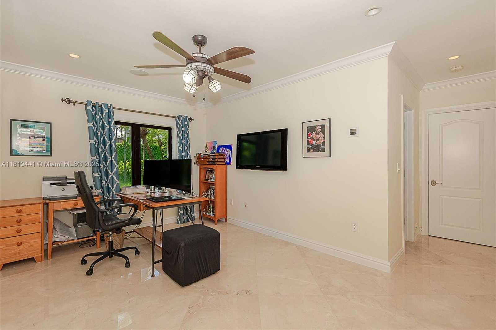 Small Image of 6535 ALLISON RD, Miami Beach Number 50