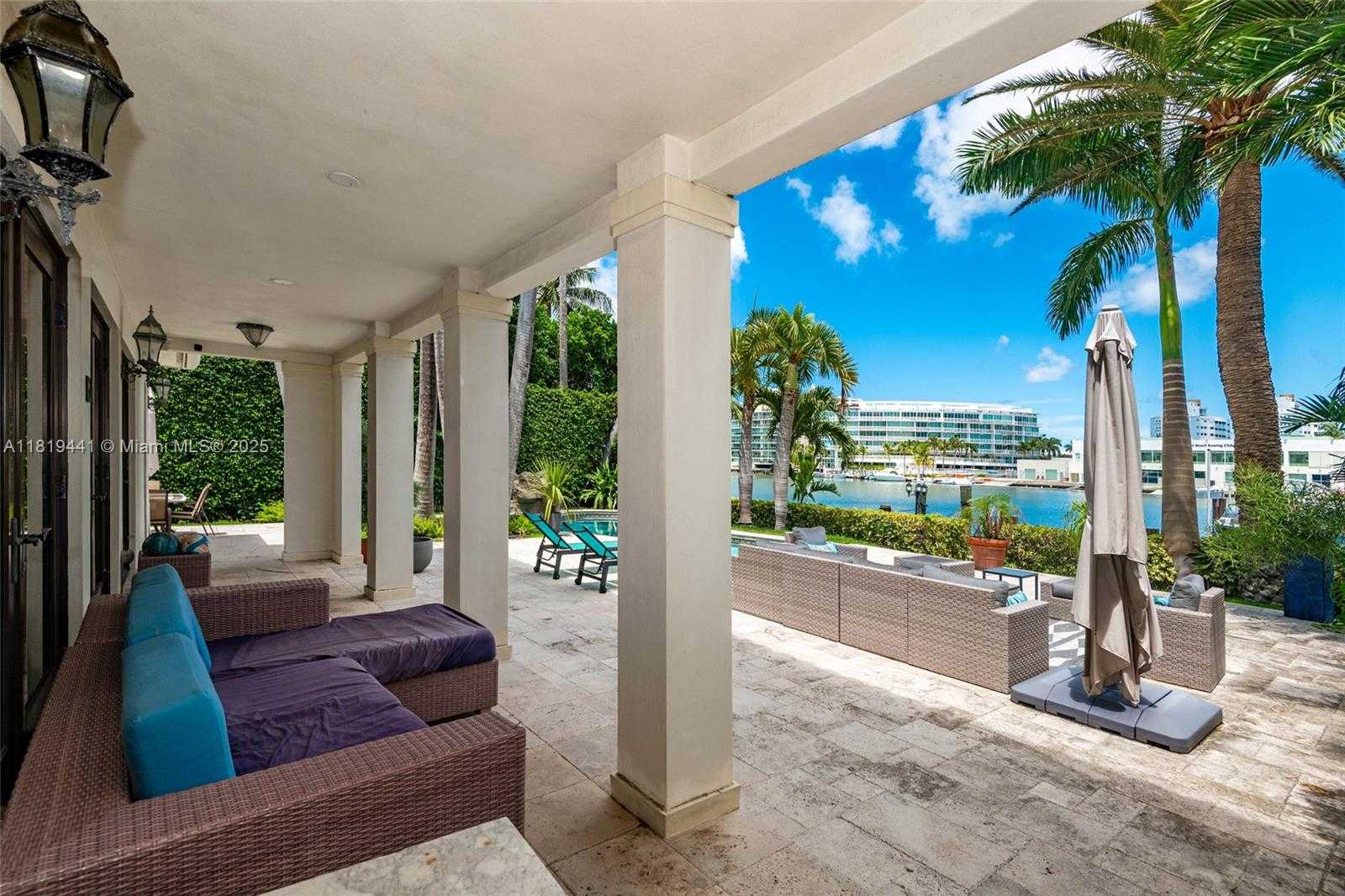 Small Image of 6535 ALLISON RD, Miami Beach Number 56