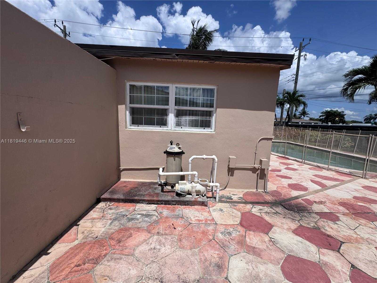 Small Image of 7491 FILLMORE ST, Hollywood Number 20