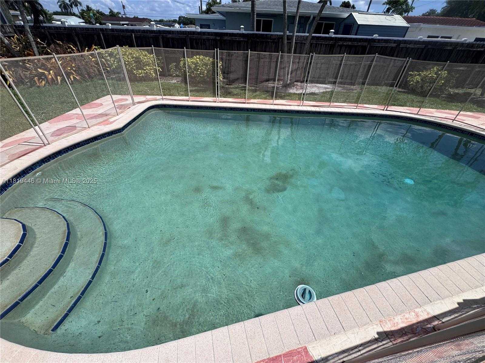 Small Image of 7491 FILLMORE ST, Hollywood Number 25