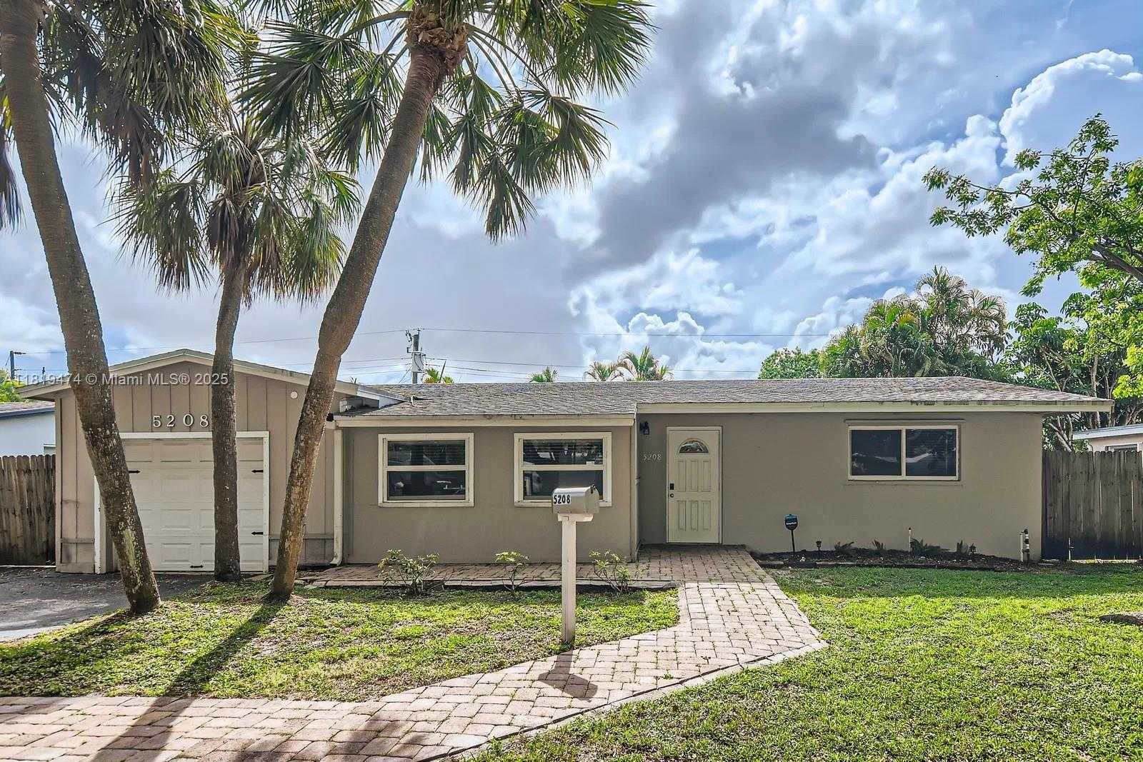 Small Image of 5208 SOUTH WEST 91ST TER, Cooper City Number 4