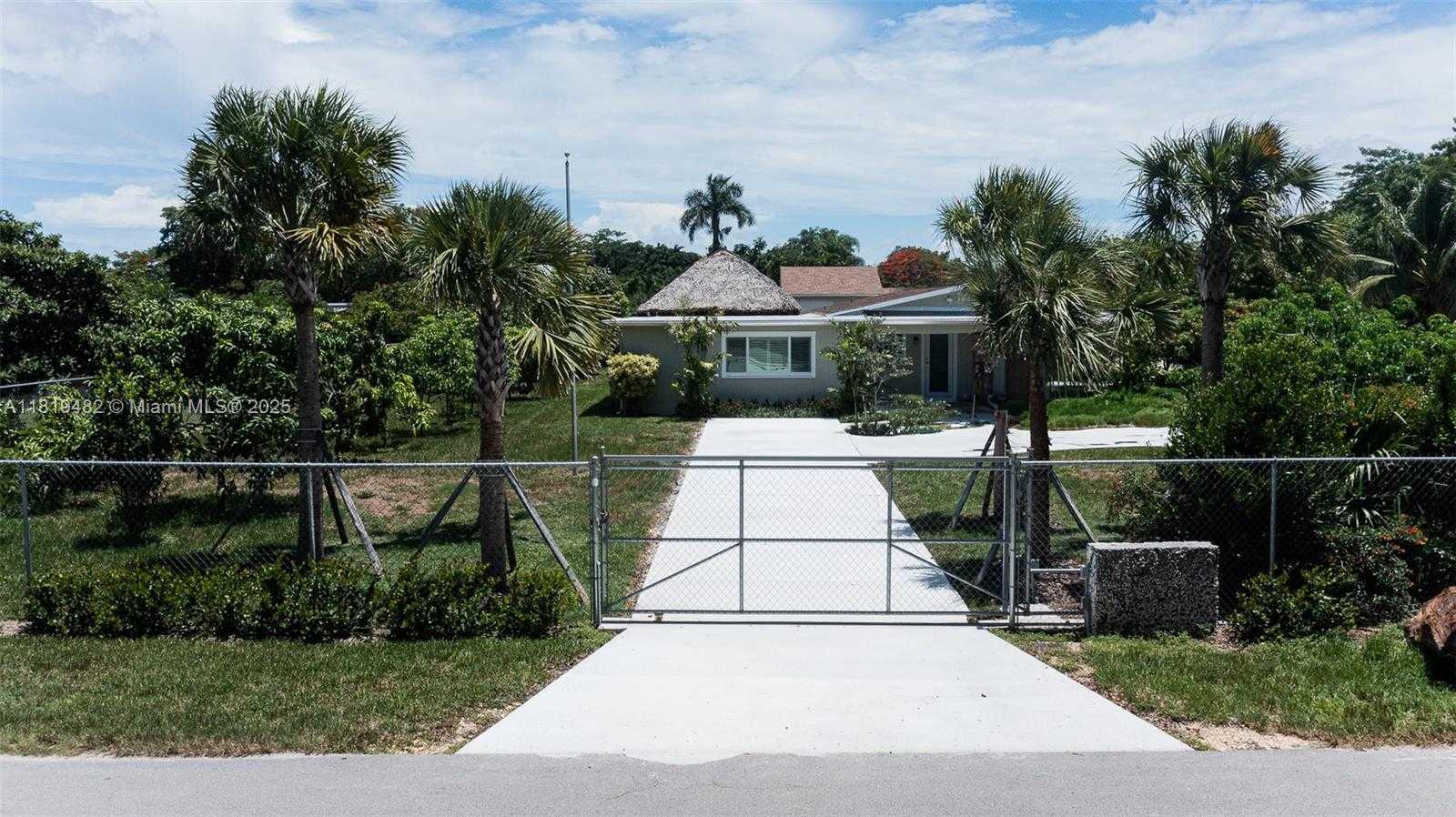 Small Image of 15430 SOUTH WEST 260TH ST, Homestead Number 37