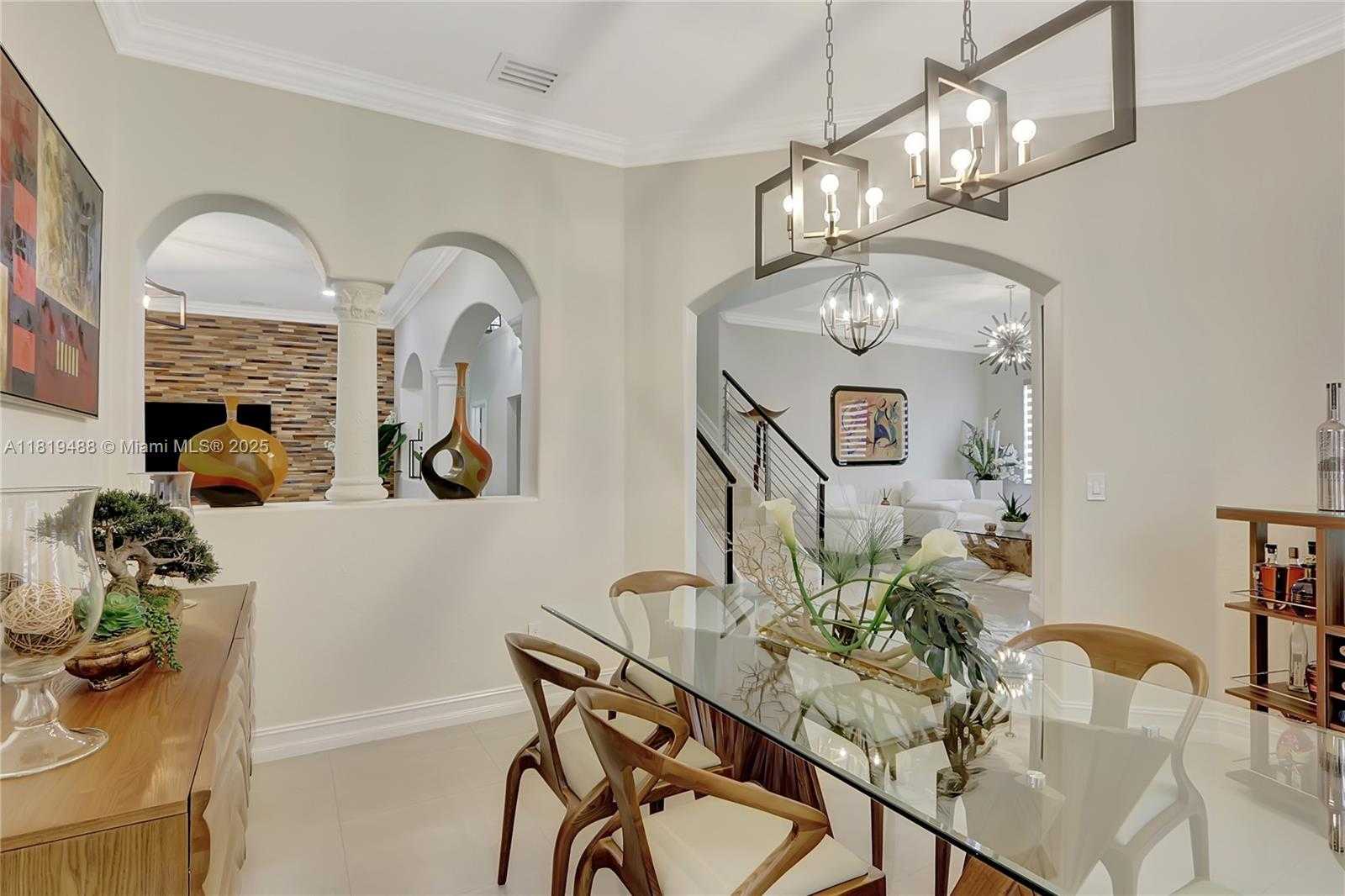 Small Image of 8902 NORTH WEST 178TH LN, Hialeah Number 10