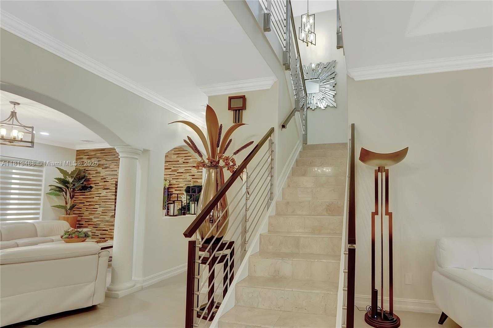 Small Image of 8902 NORTH WEST 178TH LN, Hialeah Number 25