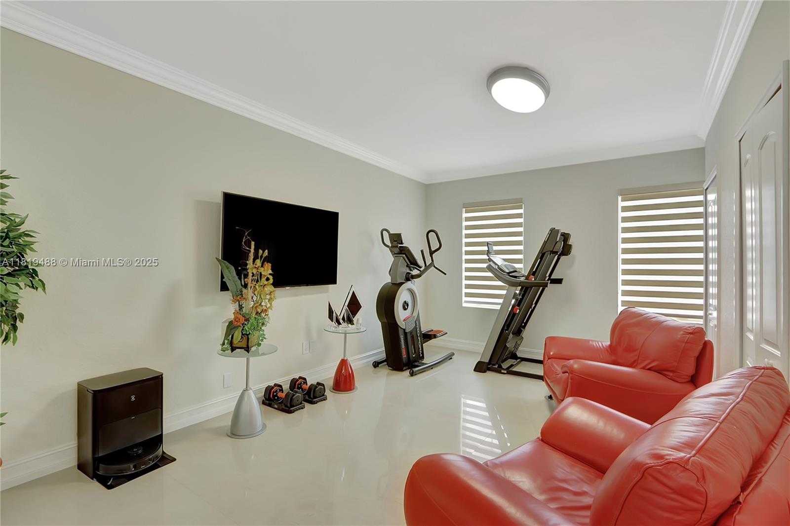Small Image of 8902 NORTH WEST 178TH LN, Hialeah Number 27