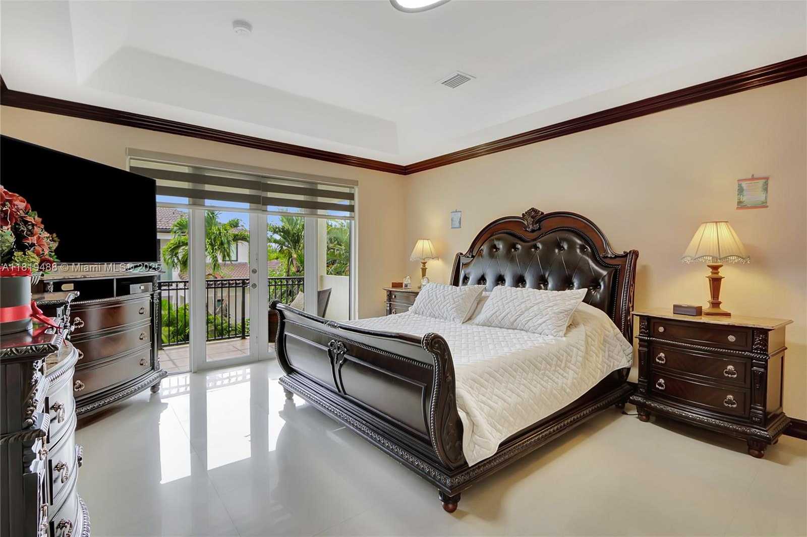 Small Image of 8902 NORTH WEST 178TH LN, Hialeah Number 29