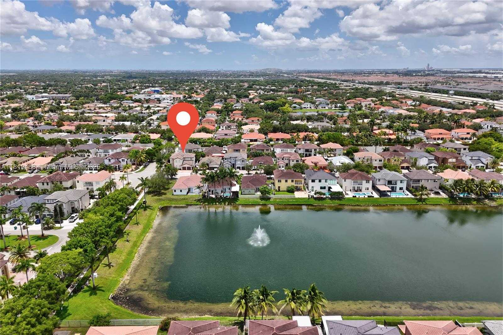 Small Image of 8902 NORTH WEST 178TH LN, Hialeah Number 3