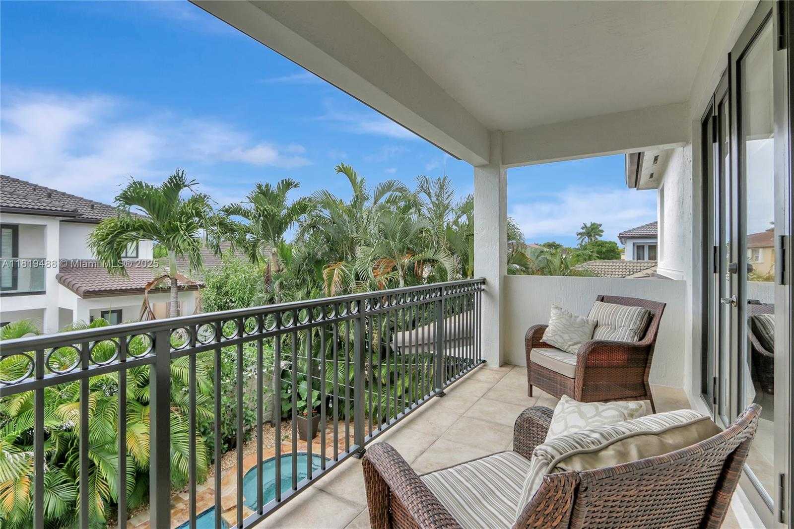Small Image of 8902 NORTH WEST 178TH LN, Hialeah Number 32