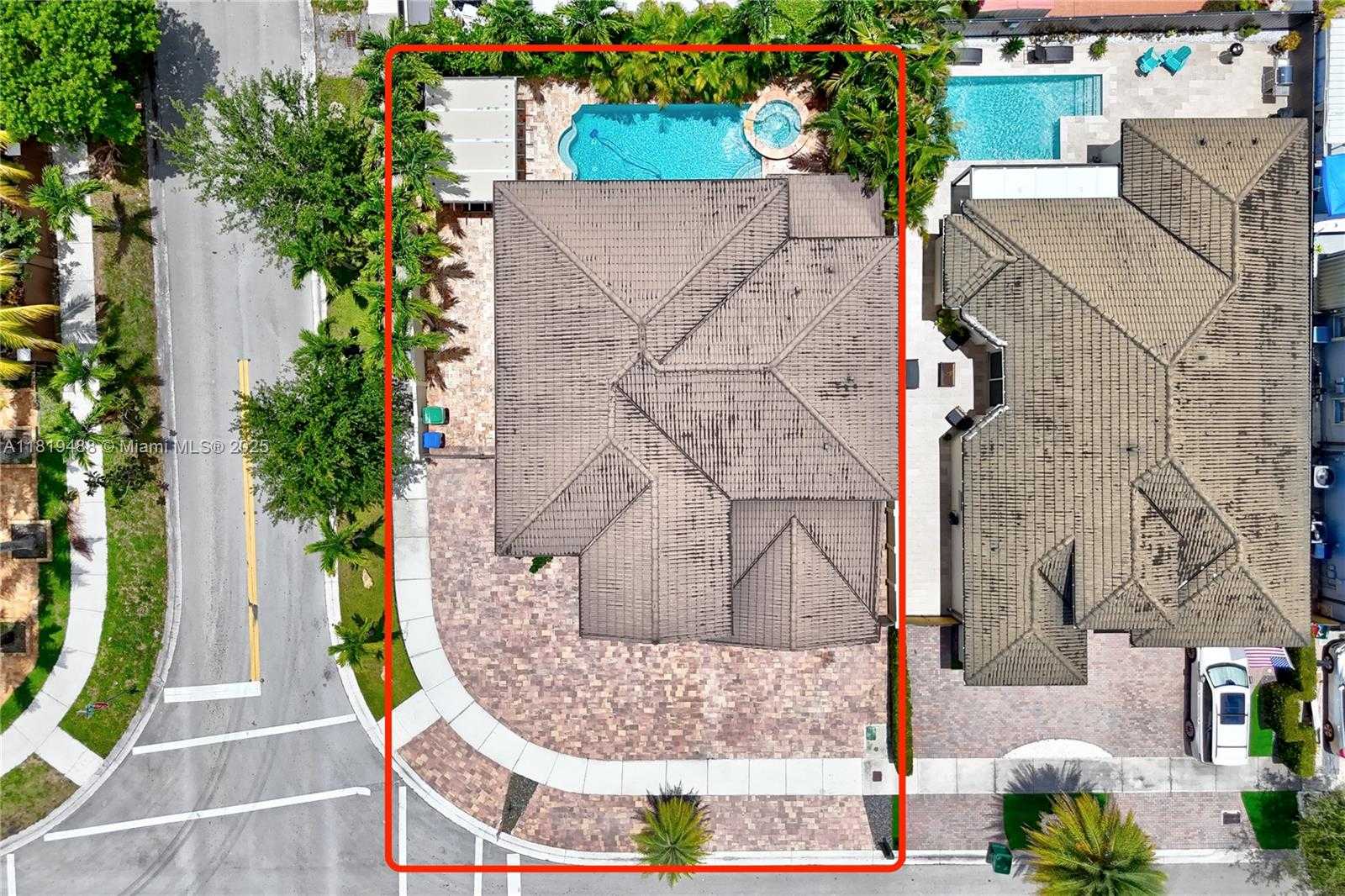 Small Image of 8902 NORTH WEST 178TH LN, Hialeah Number 4