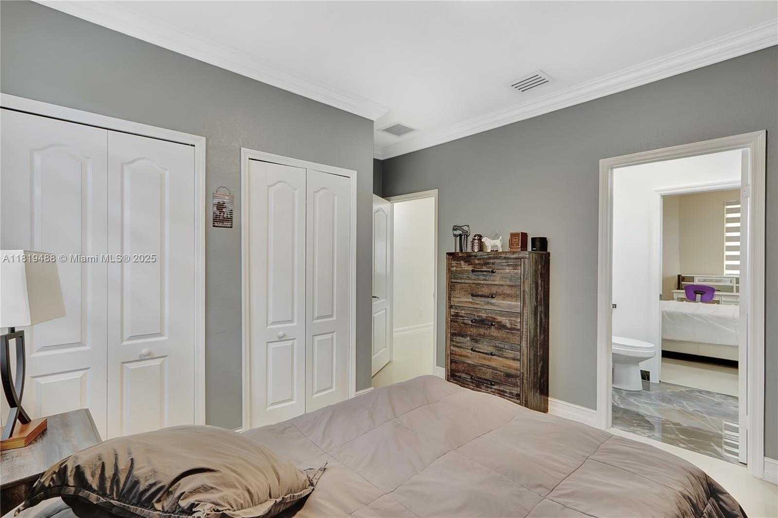 Small Image of 8902 NORTH WEST 178TH LN, Hialeah Number 42