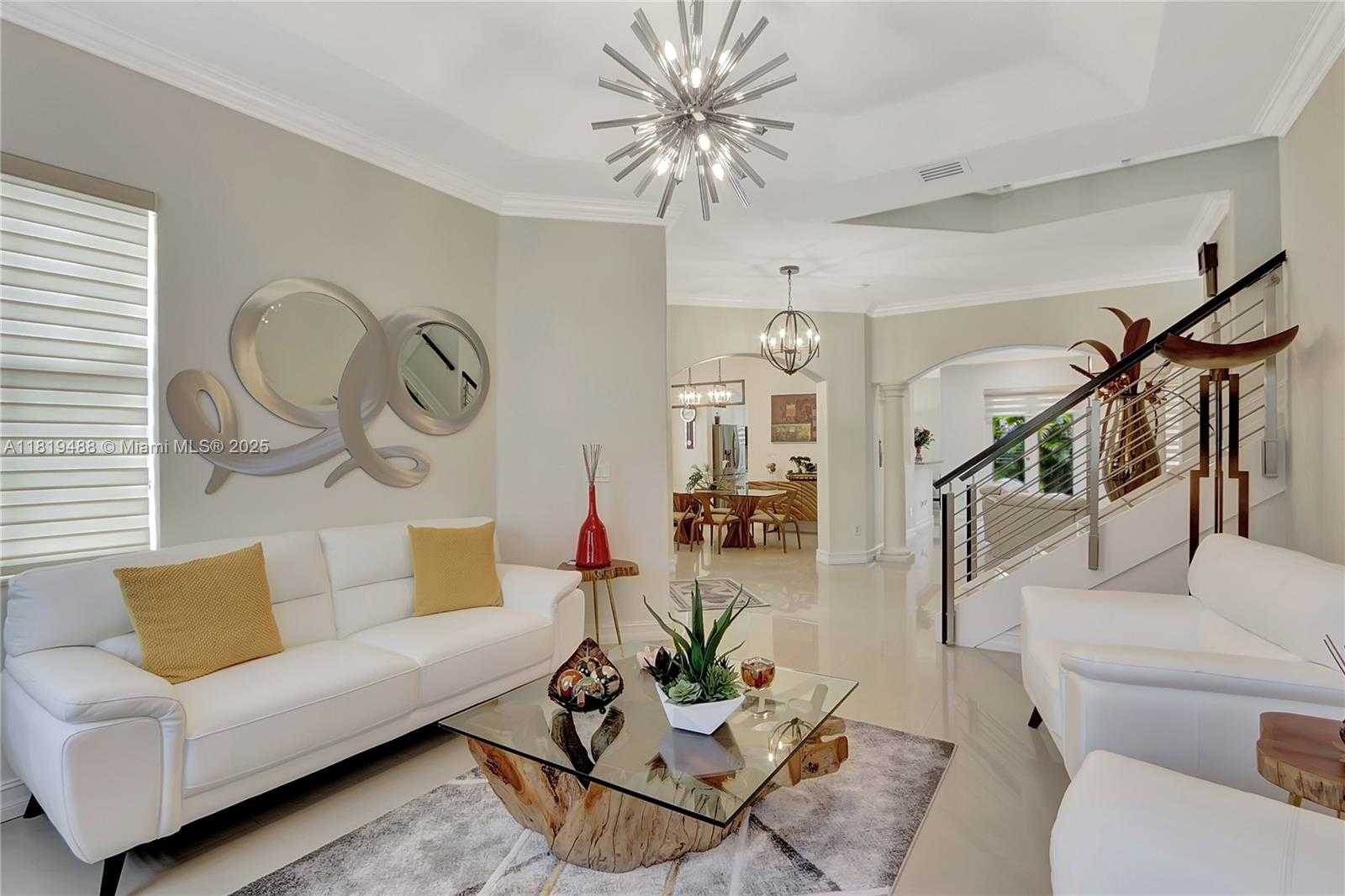 Small Image of 8902 NORTH WEST 178TH LN, Hialeah Number 8