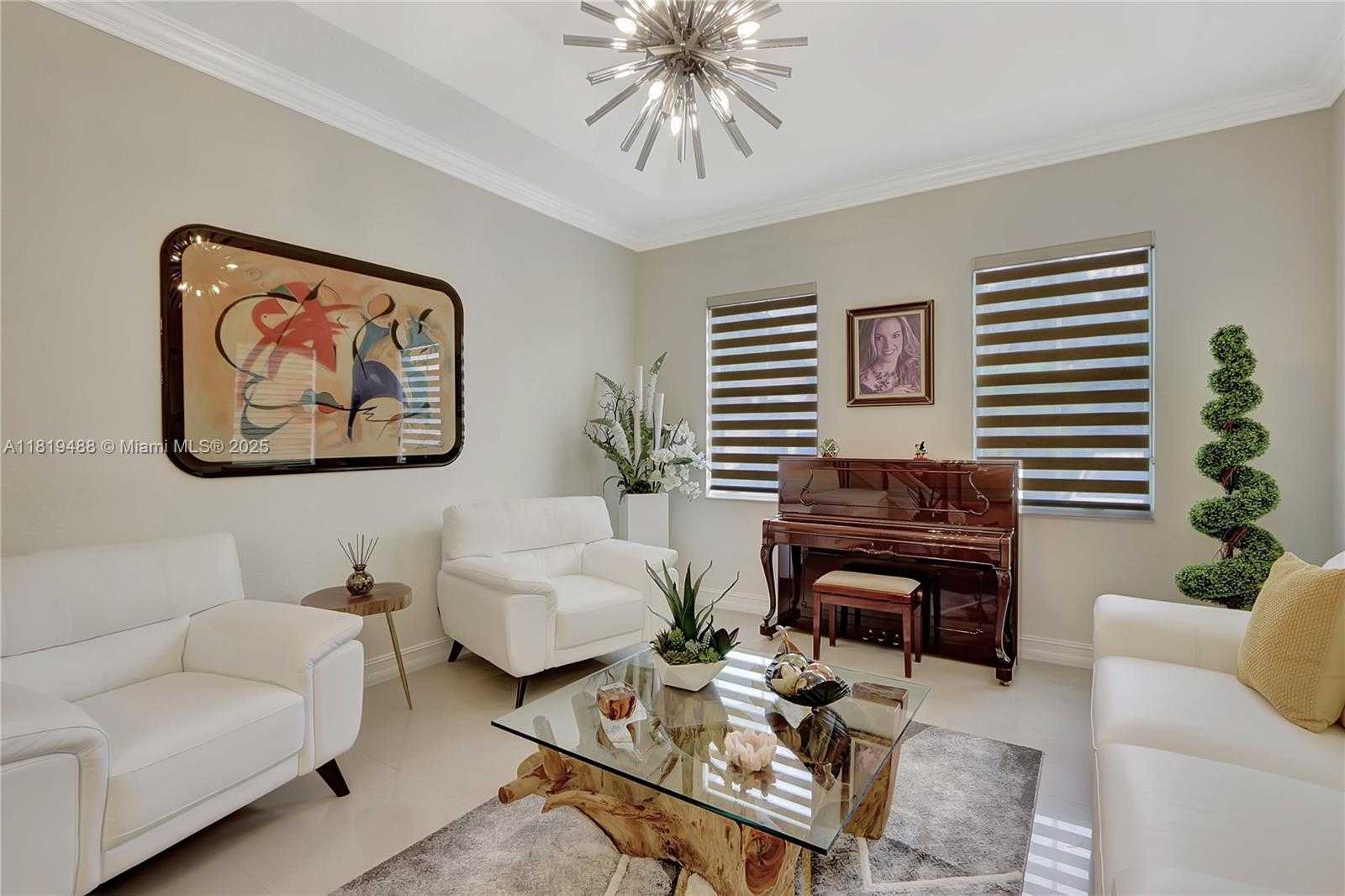 Small Image of 8902 NORTH WEST 178TH LN, Hialeah Number 9