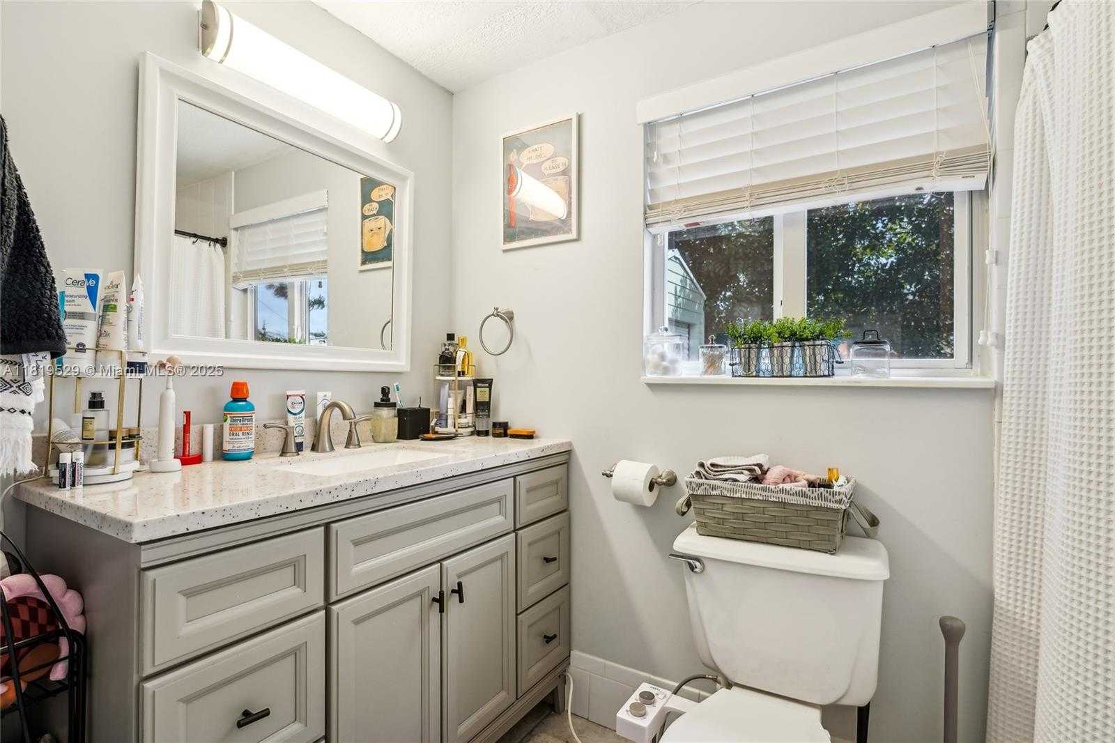 Small Image of 4580 NORTH WEST 3RD AVE, Oakland Park Number 19