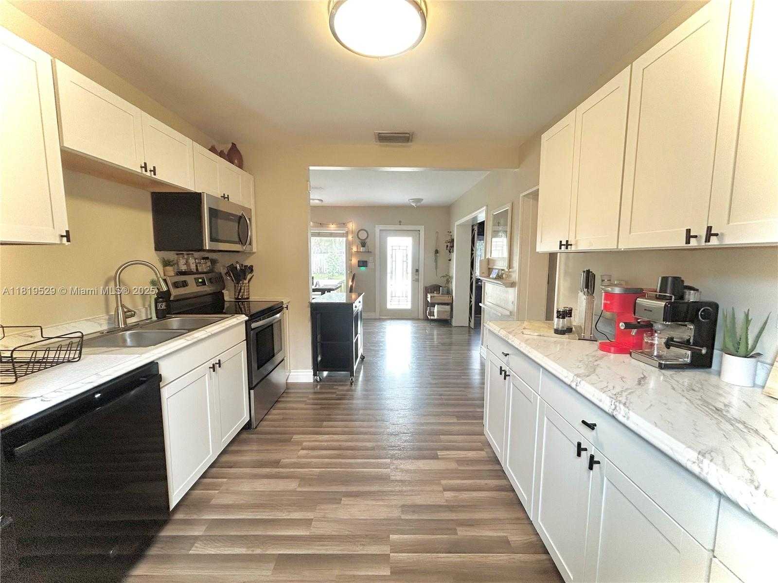 Small Image of 4580 NORTH WEST 3RD AVE, Oakland Park Number 58