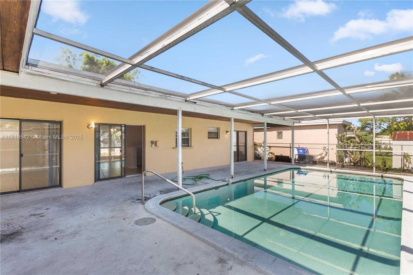 Small Image of 7816 JUNIPER ST, Miramar Number 14