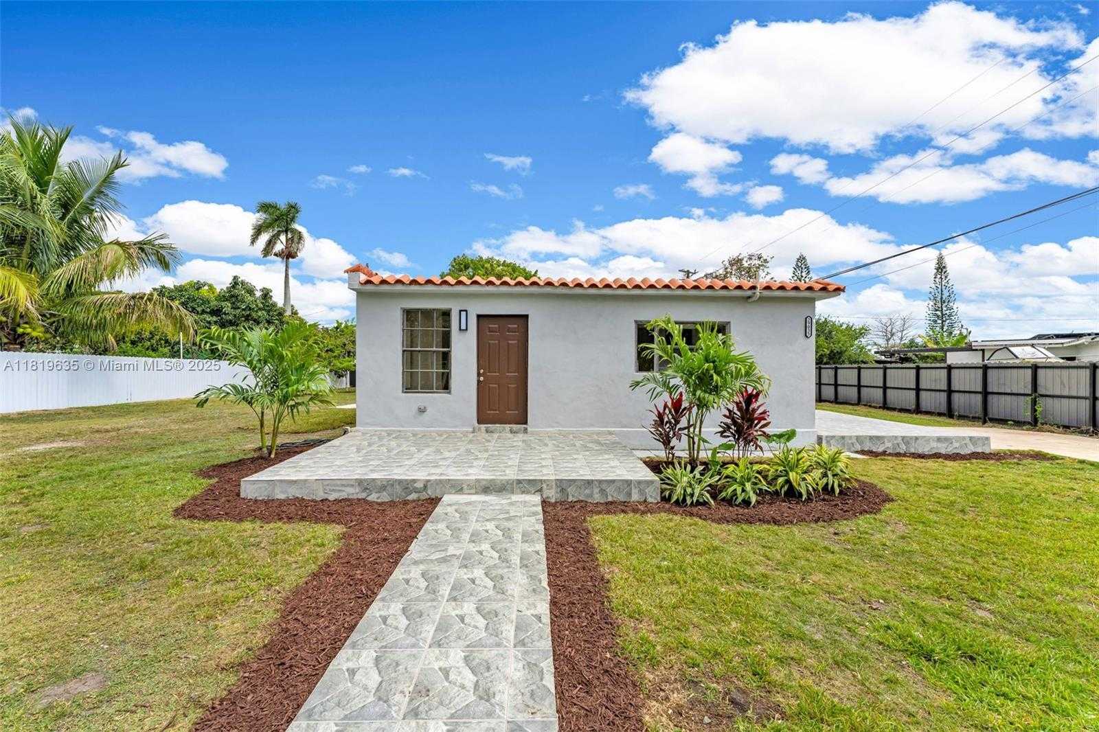 Small Image of 29035 SOUTH WEST 157TH AVE, Homestead Number 3
