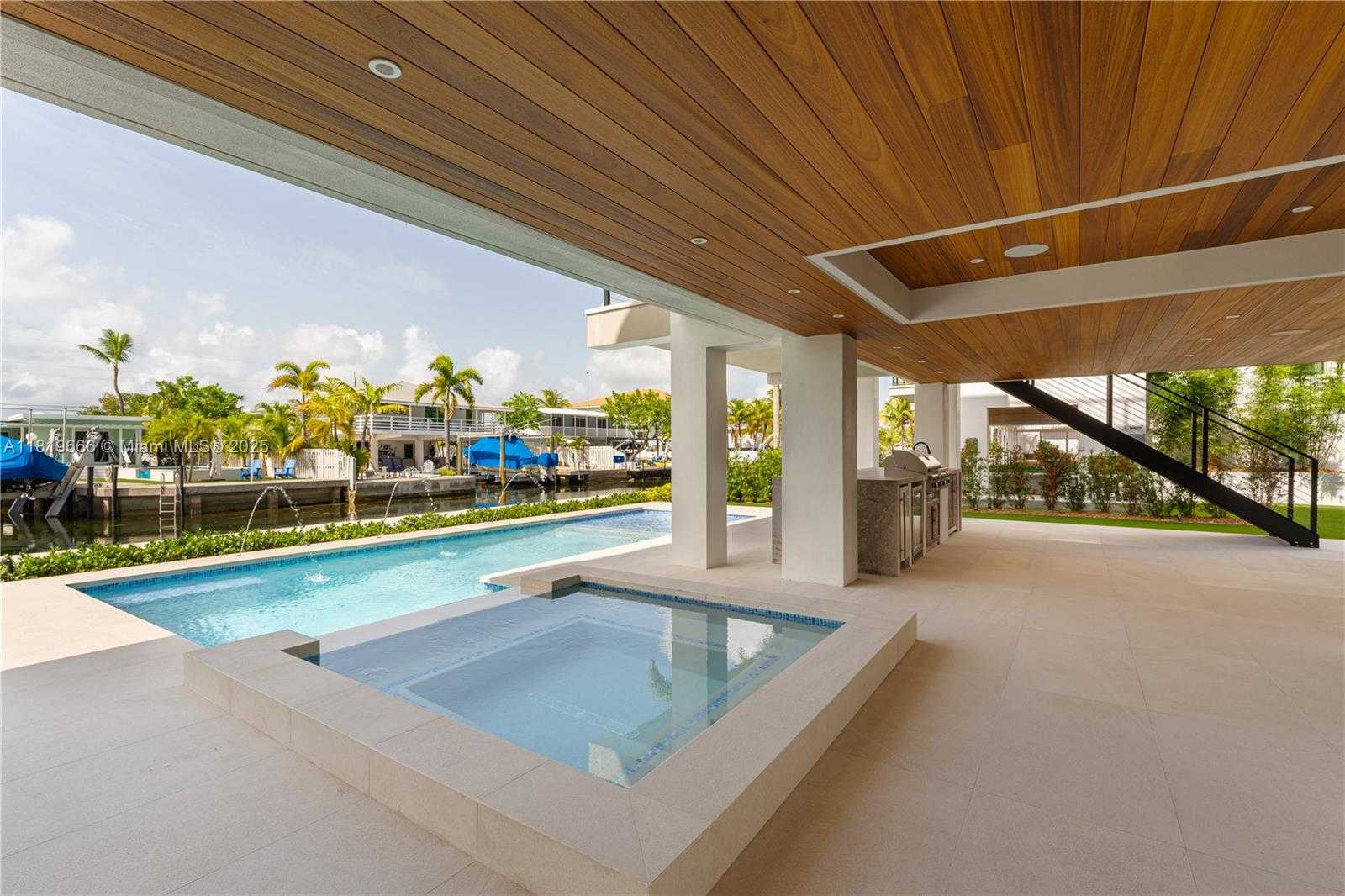Small Image of 301 BUTTONWOOD CIR #A, Key Largo Number 7