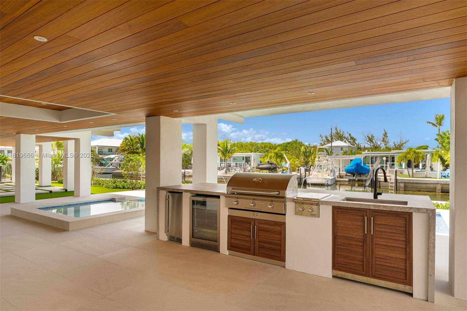 Small Image of 301 BUTTONWOOD CIR #A, Key Largo Number 9