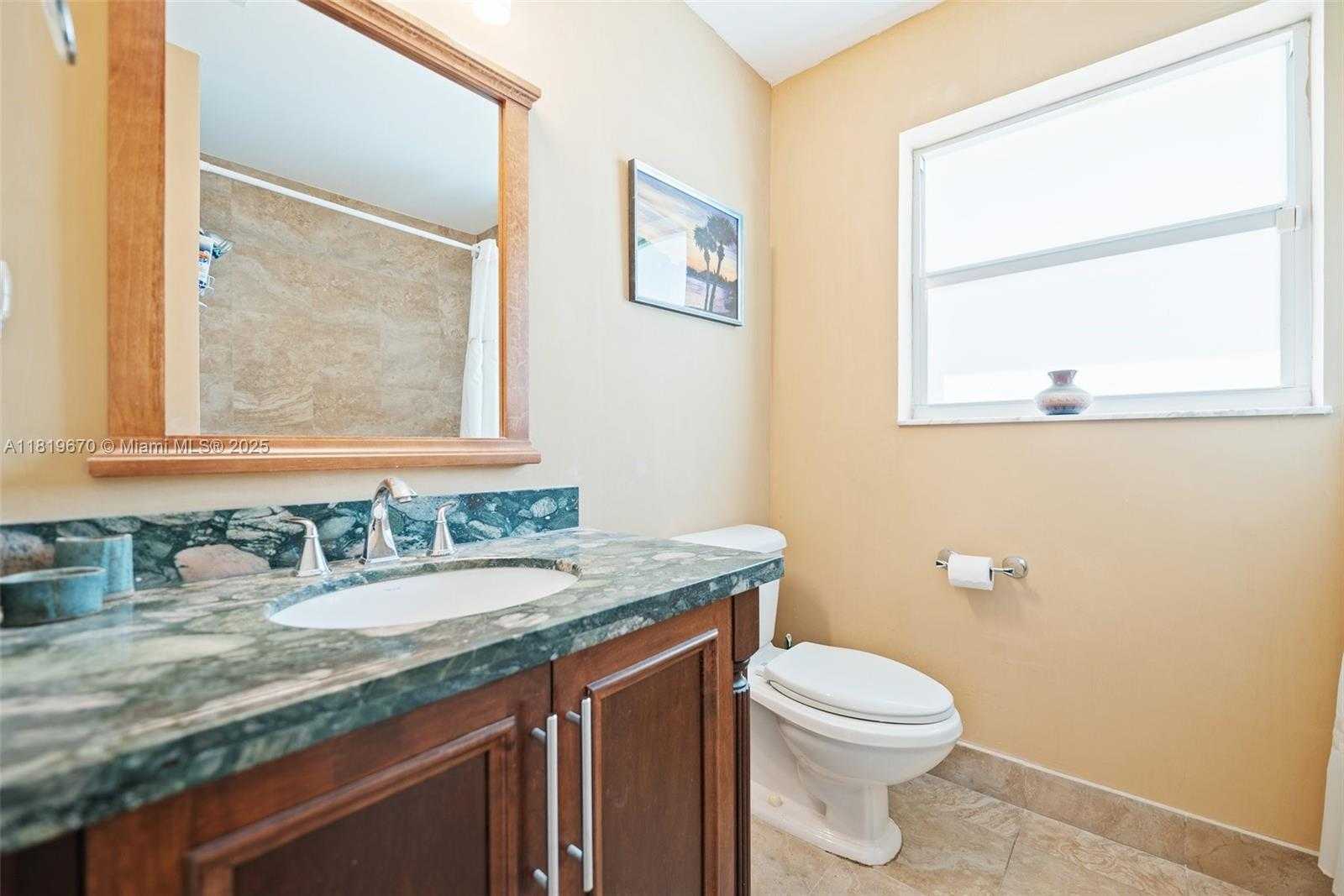 Small Image of 3320 MAPLE LN, Davie Number 20