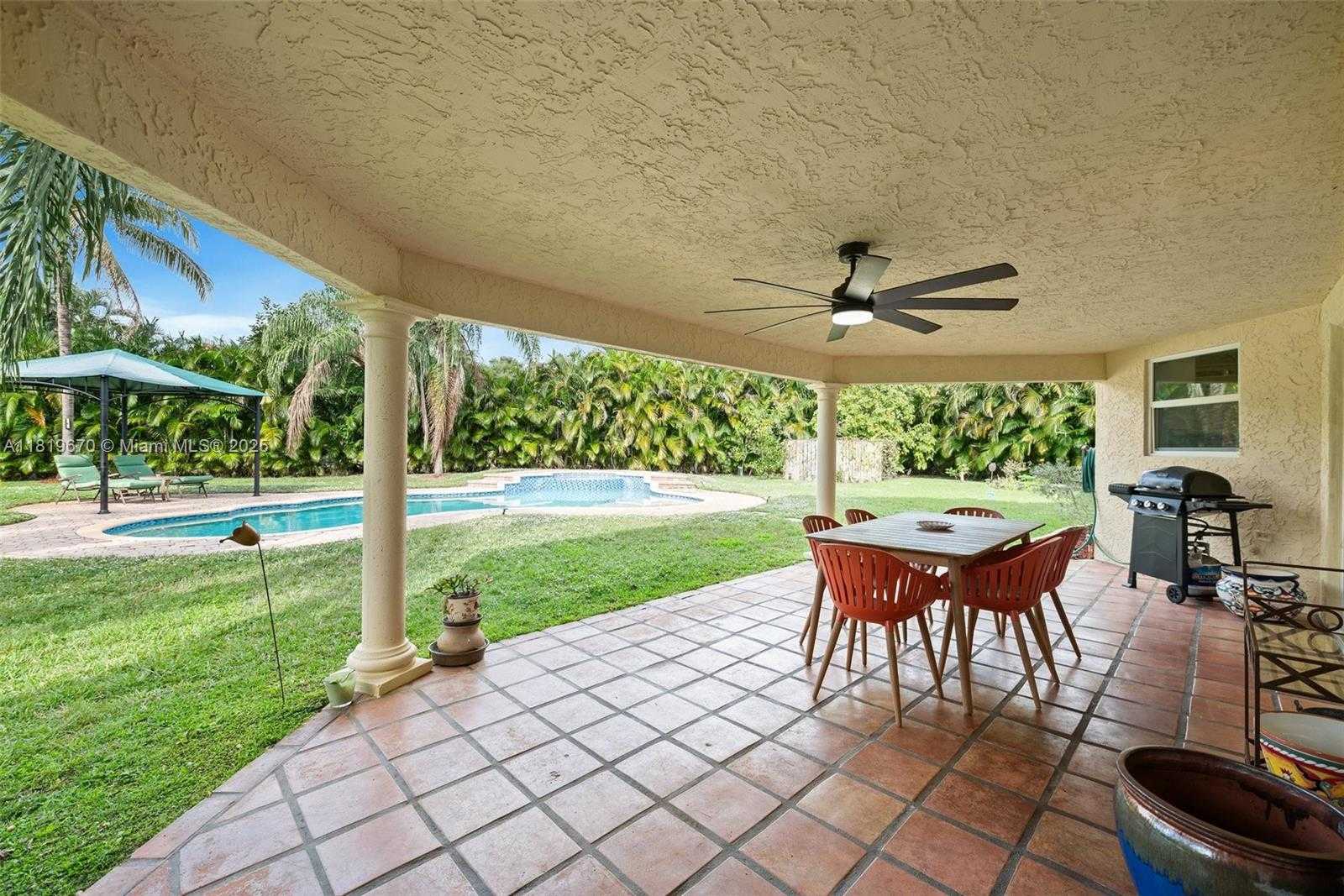 Small Image of 3320 MAPLE LN, Davie Number 22