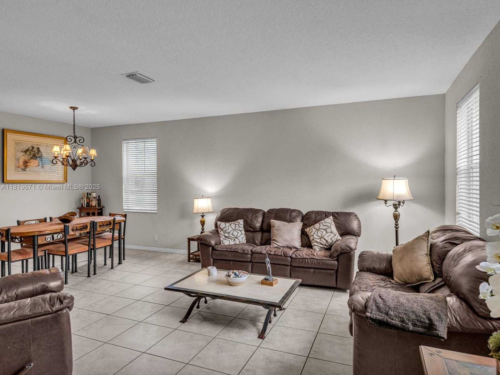 Small Image of 4209 PINEWOOD LN, Weston Number 12