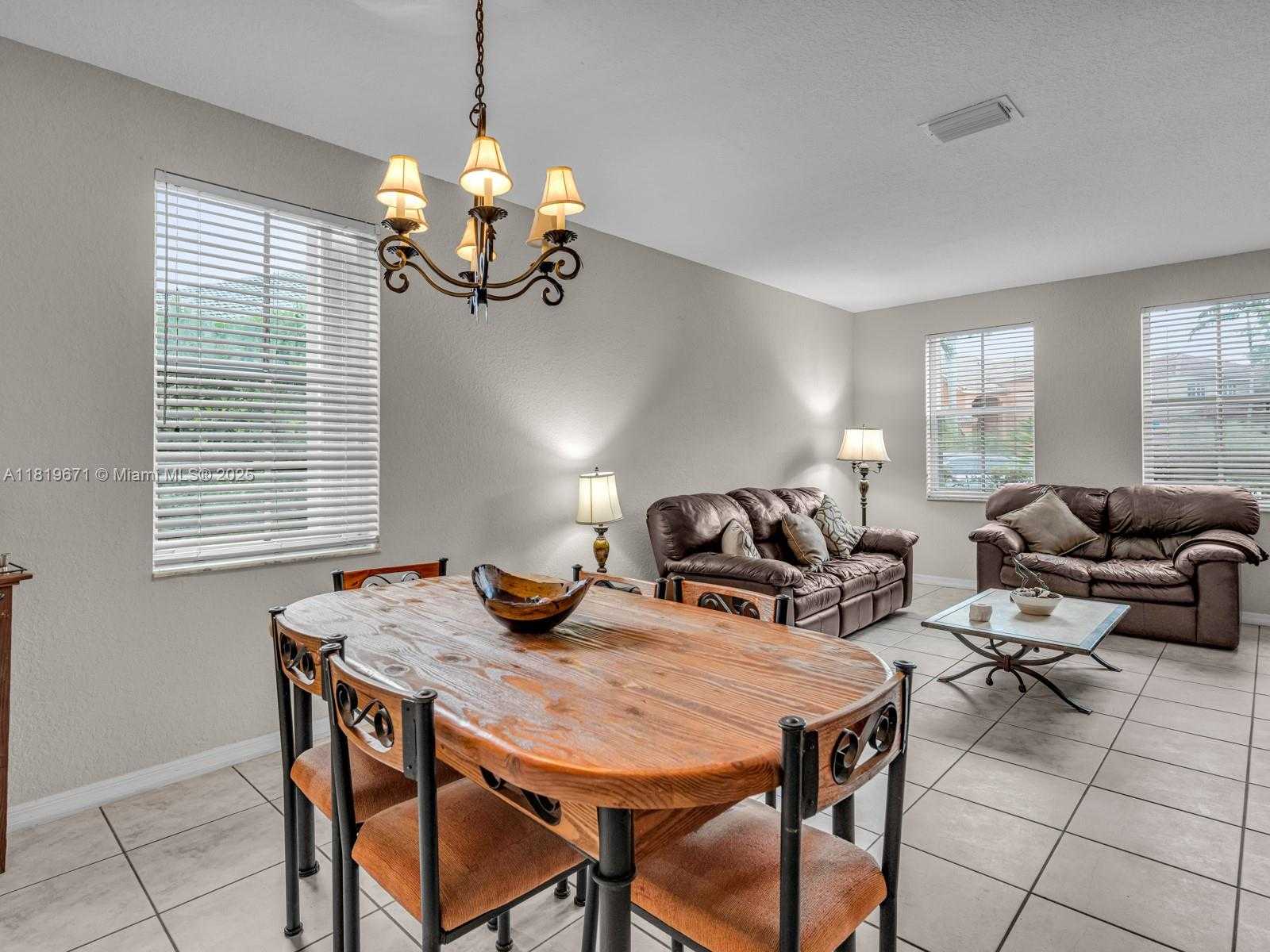 Small Image of 4209 PINEWOOD LN, Weston Number 13