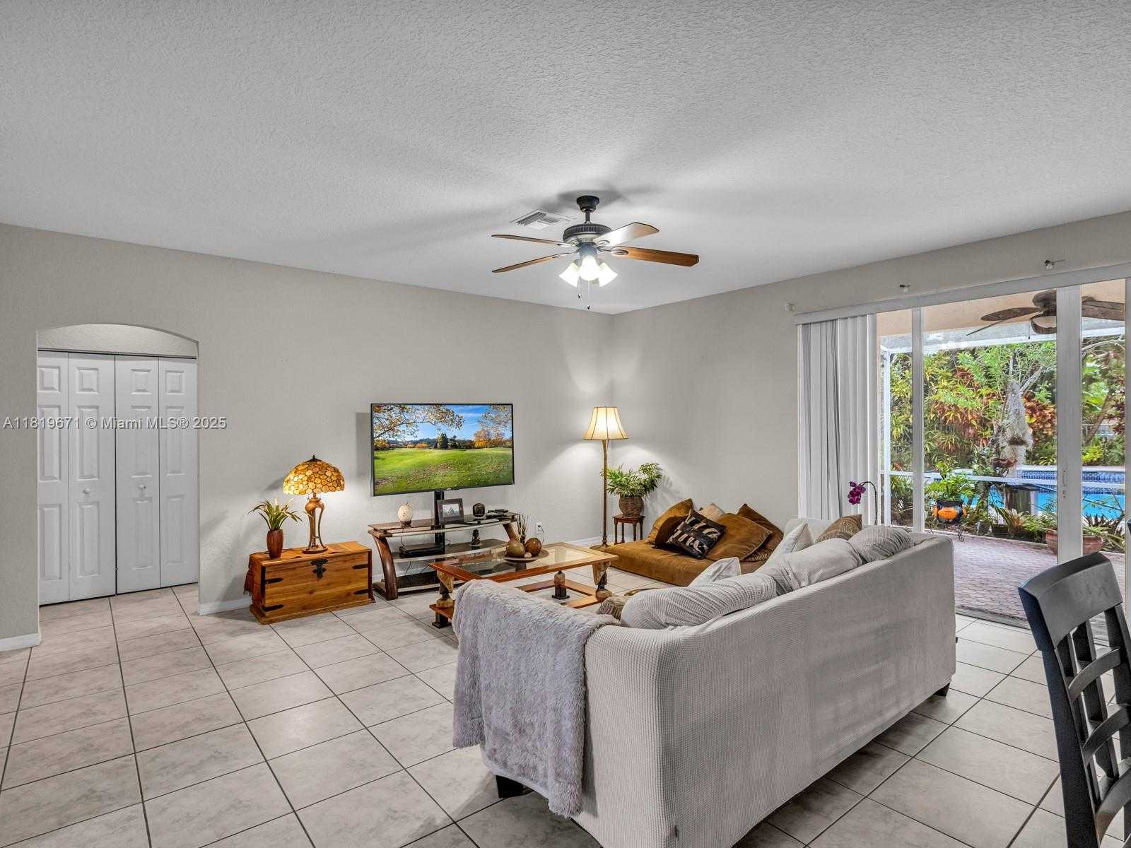 Small Image of 4209 PINEWOOD LN, Weston Number 17