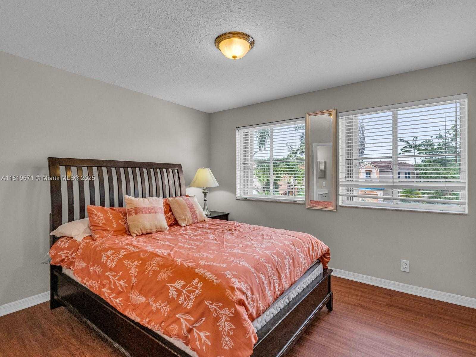 Small Image of 4209 PINEWOOD LN, Weston Number 27
