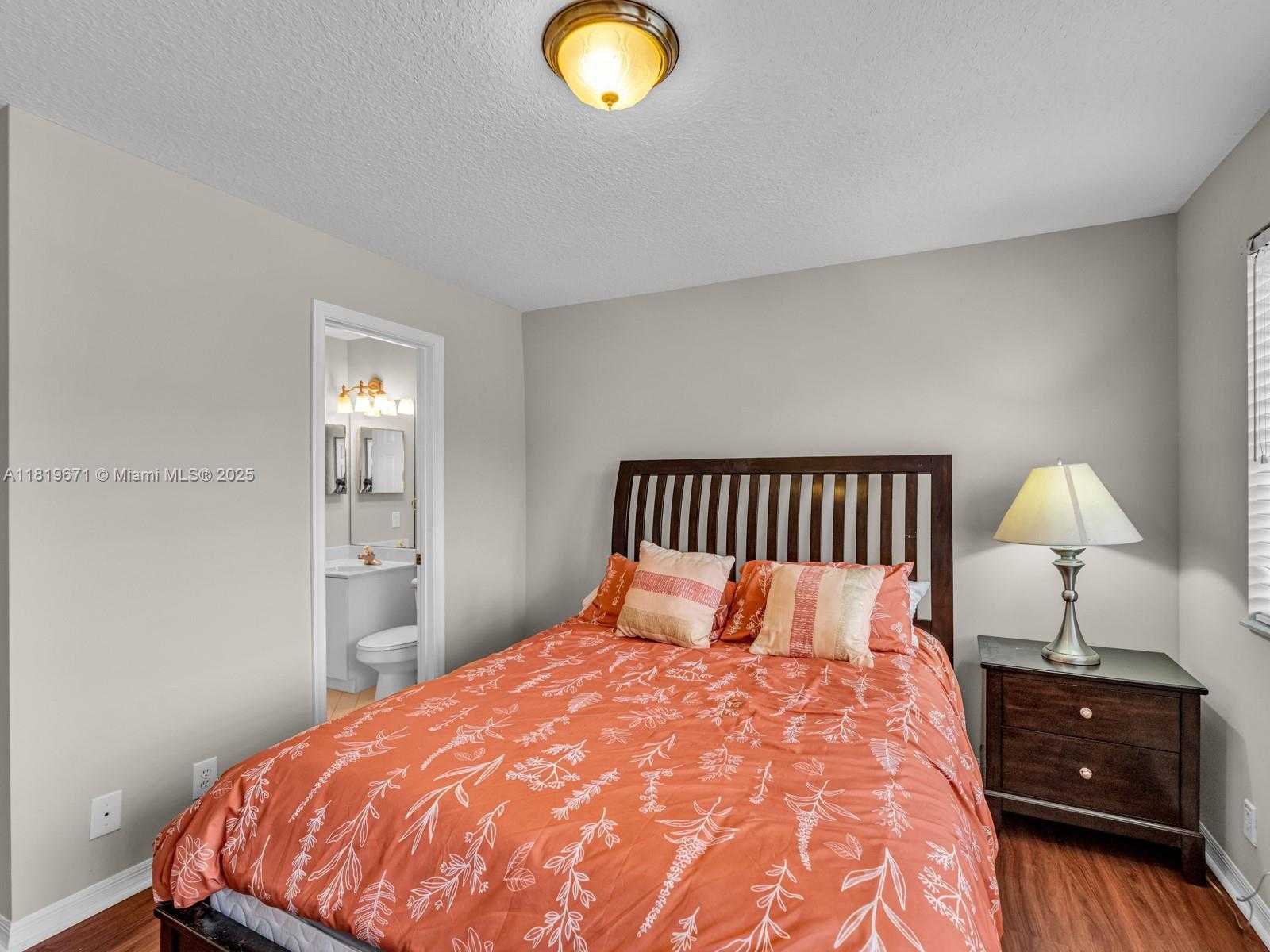 Small Image of 4209 PINEWOOD LN, Weston Number 28